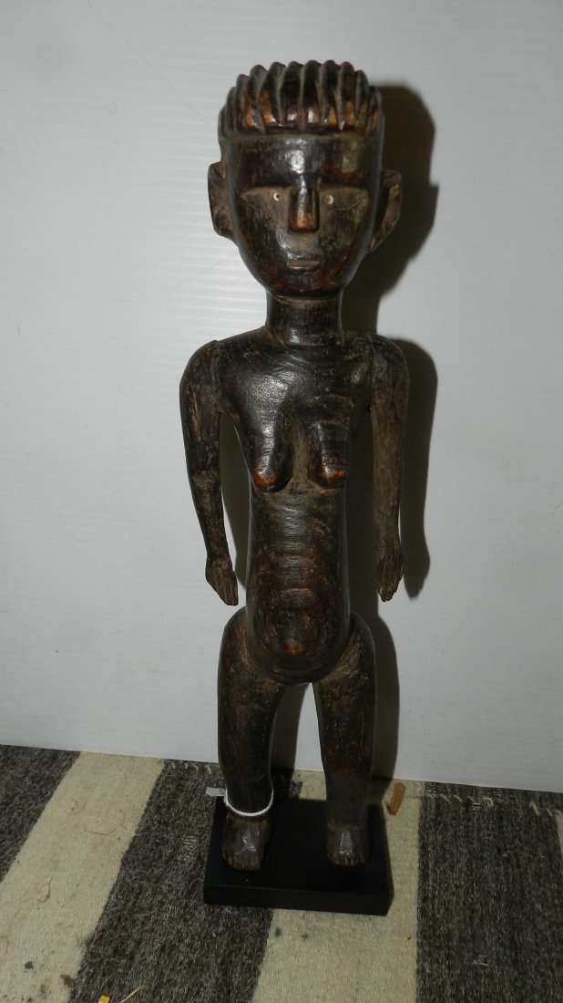 4129) East African carved standing female figure. 17": 4129) East African carved standing female figure. 17"