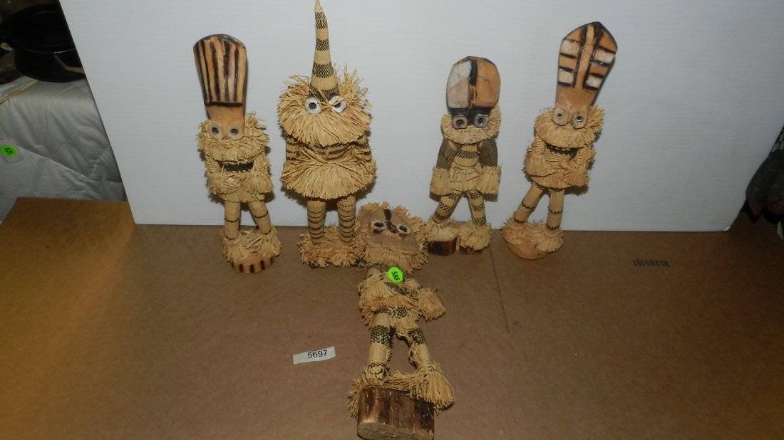 5 piece handmade African dolls / figures: 5 piece handmade African dolls / figures