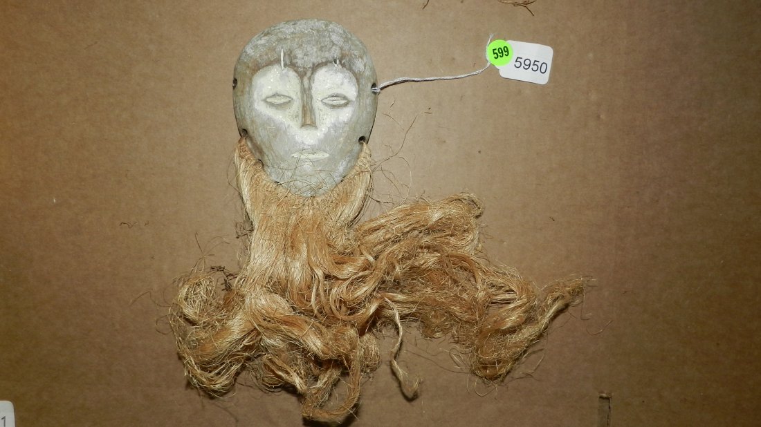 African carved Lega Maskette: African carved Lega Maskette