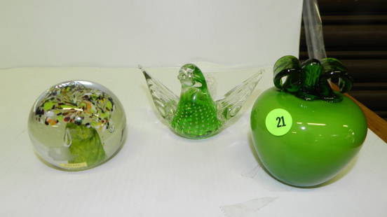 3 piece art glass paperweights, COND VG: 3 piece art glass paperweights, COND VG
