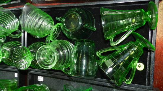 Tray of green depression glassware, no tray. COND VG: Tray of green depression glassware, no tray. COND VG