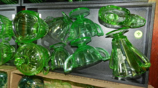 Tray of green depression glassware, no tray. COND VG: Tray of green depression glassware, no tray. COND VG