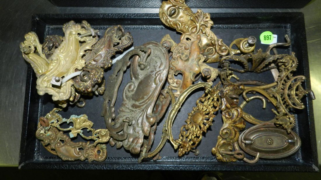 tray of antique / vintage hardware (no tray): tray of antique / vintage hardware (no tray)