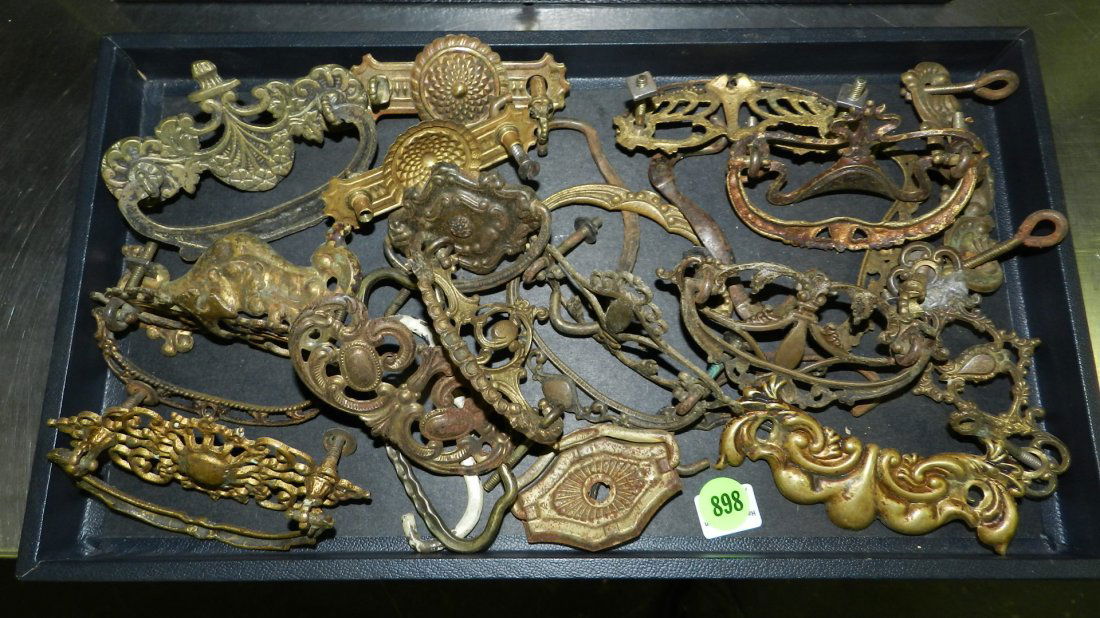 tray of antique / vintage hardware (no tray): tray of antique / vintage hardware (no tray)
