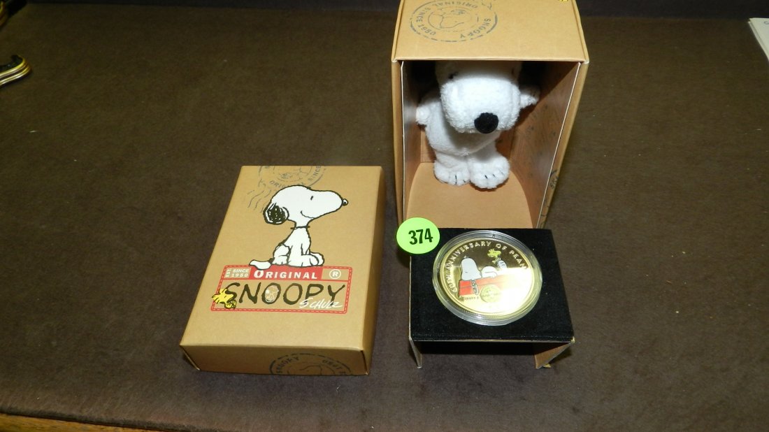 Snoopy - 60th Anniversary of Peanuts Coin British: Snoopy - 60th Anniversary of Peanuts Coin British Virgin Islands 2010 coloured, in box with Snoopy plush doll