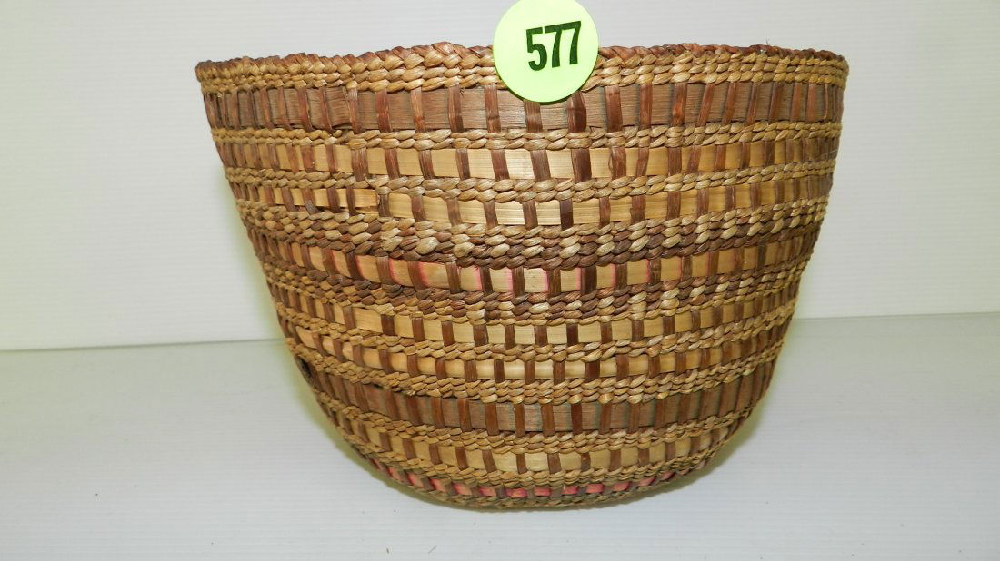 Antique / Vintage original hand woven Native American: Antique / Vintage original hand woven Native American Quileute bowl 6 x 7"