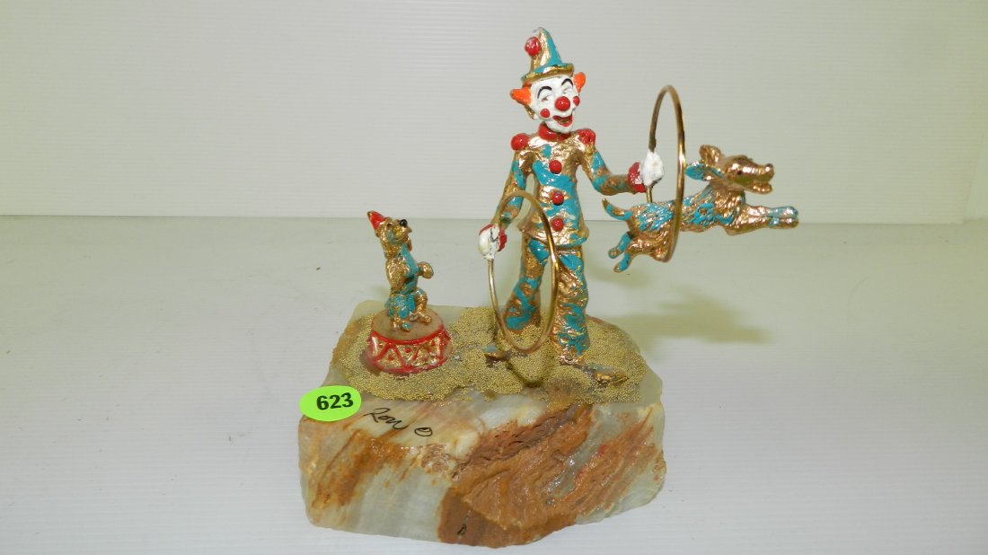 Original signed Ron Lee Clown Figurine / sculpture on: Original signed Ron Lee Clown Figurine / sculpture on marble base trick dogs