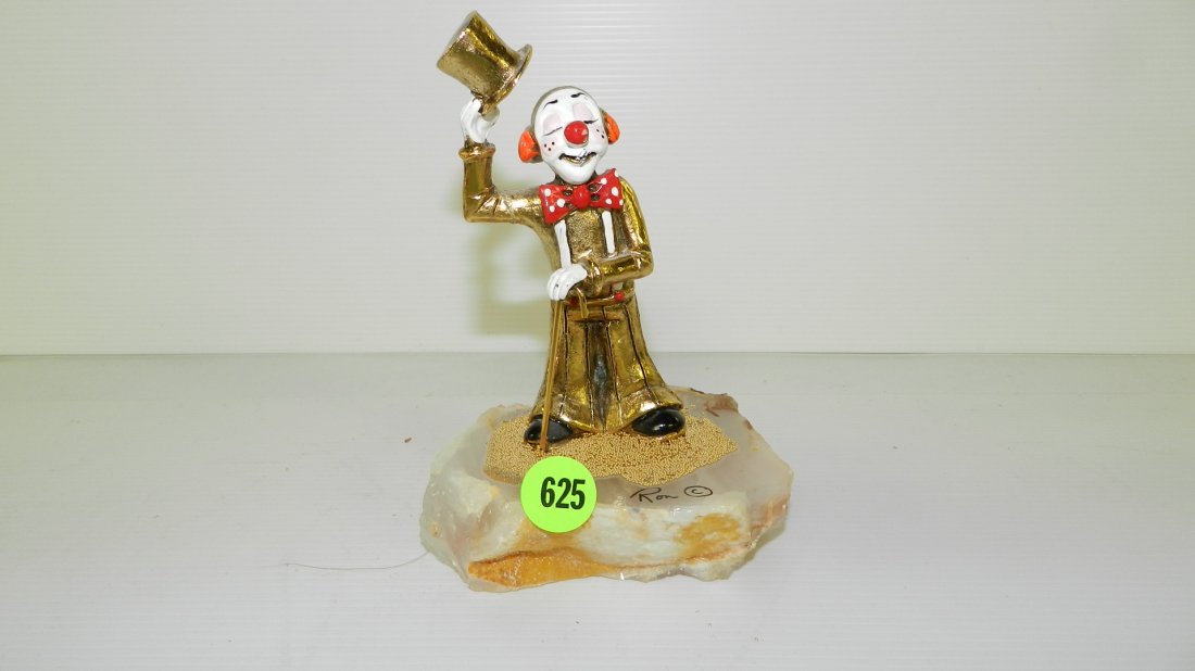 Original signed Ron Lee Clown Figurine / sculpture on: Original signed Ron Lee Clown Figurine / sculpture on marble base wearing top hat