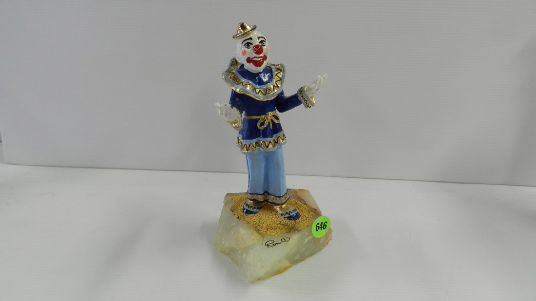 Original signed Ron Lee Clown Figurine / sculpture on: Original signed Ron Lee Clown Figurine / sculpture on marble base hands up