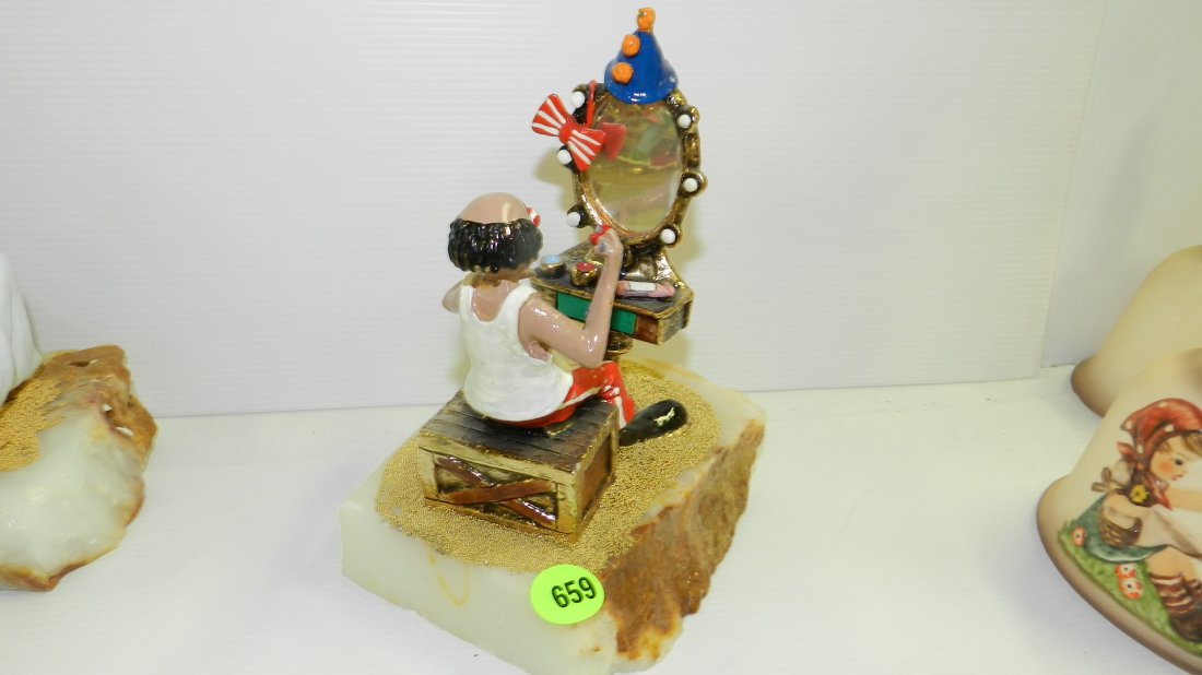 Original signed Ron Lee Clown Figurine / sculpture on: Original signed Ron Lee Clown Figurine / sculpture on marble base make-up time