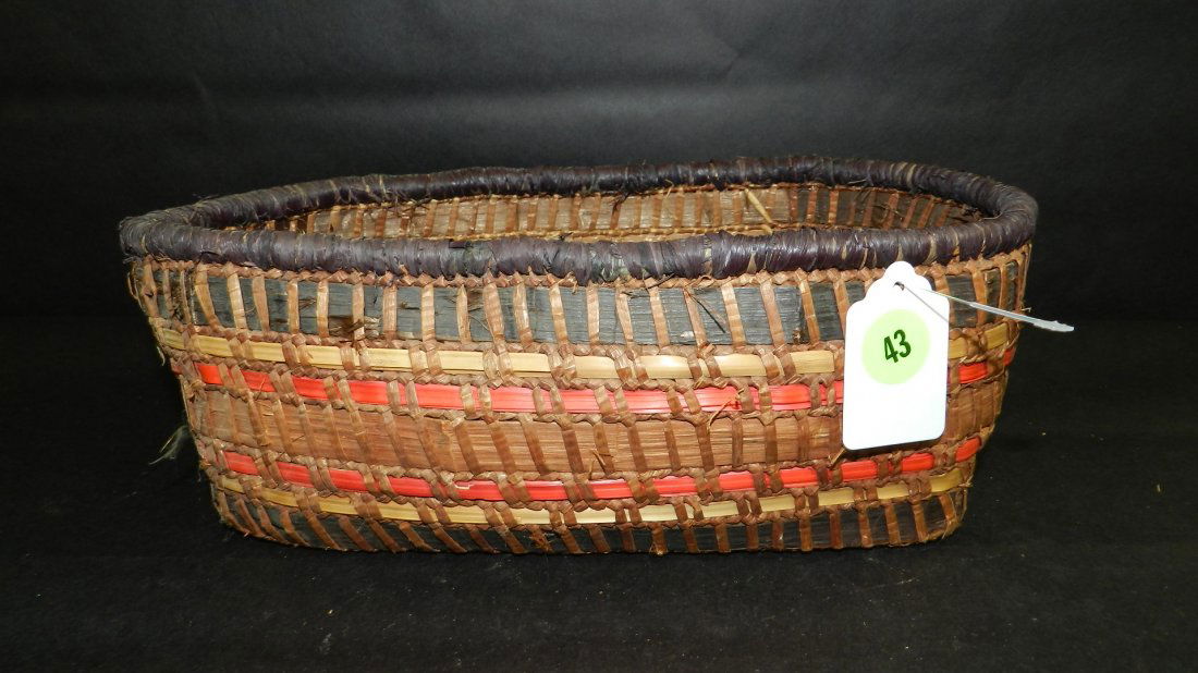 Original hand woven Native American basket, nice colors: Original hand woven Native American basket, nice colors