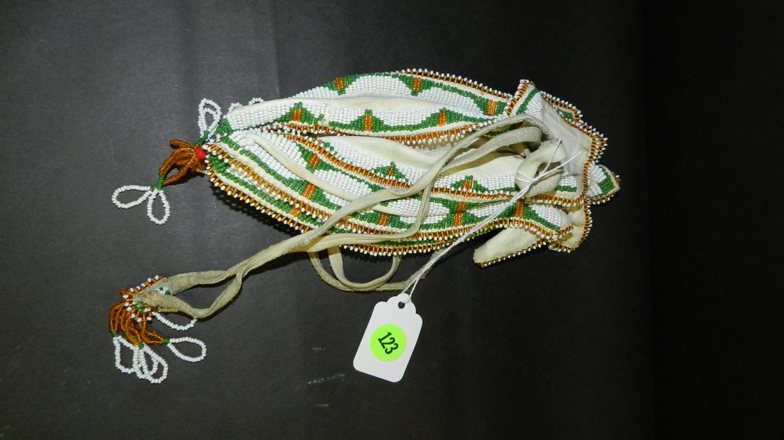 Leather and beaded Native American? purse / evening bag: Leather and beaded Native American? purse / evening bag