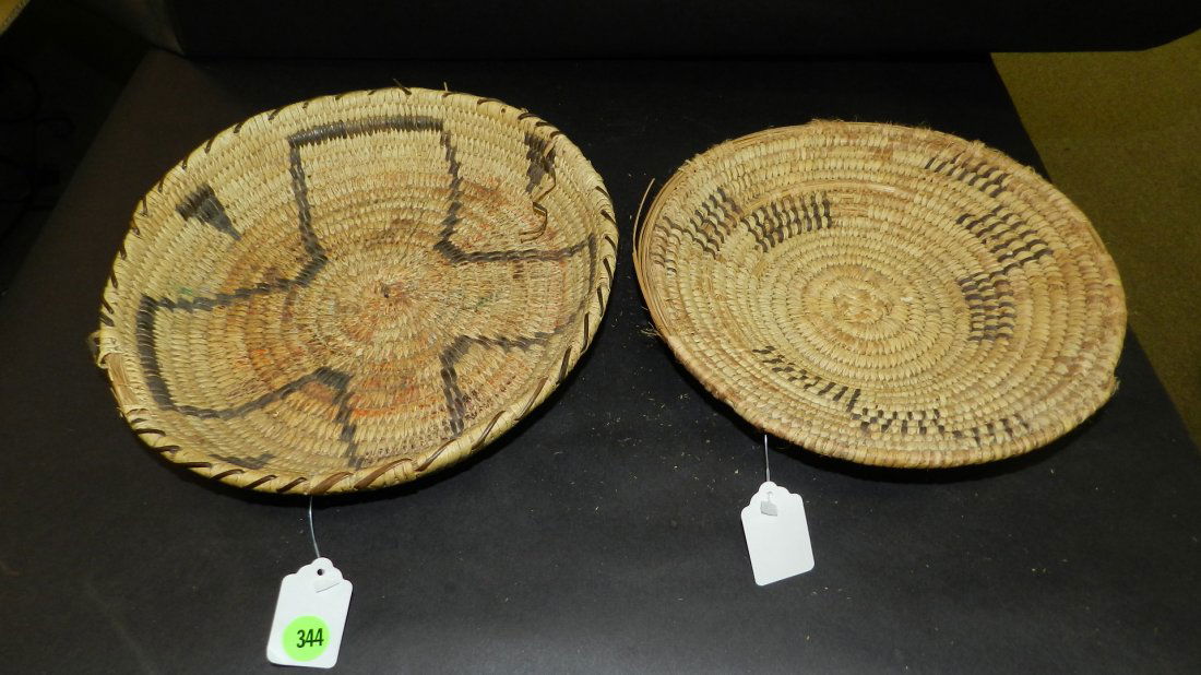 559) 2 piece vintage Native American hand woven basket,: 559) 2 piece vintage Native American hand woven basket,