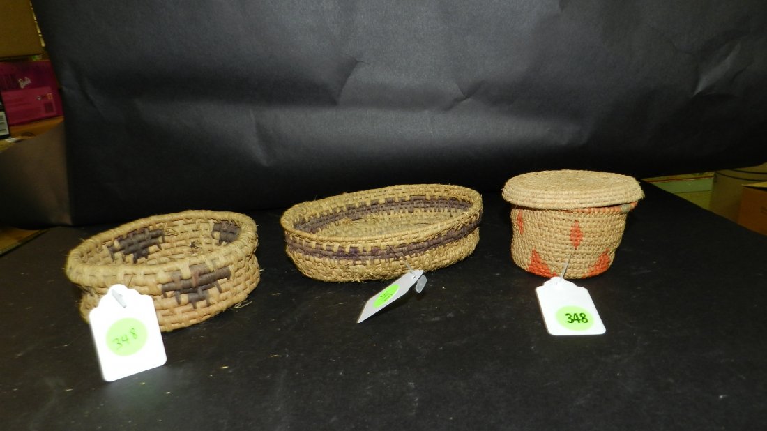 559) 3 piece vintage Native American hand woven basket,: 559) 3 piece vintage Native American hand woven basket,