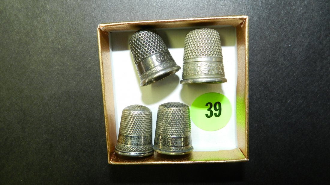 4 piece antique Sterling silver thimbles, various: 4 piece antique Sterling silver thimbles, various designs, various makers & various sizes. COND G-VG