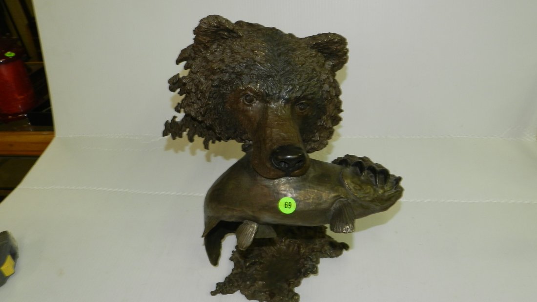 Amazing and massive Bronze sculpture Grizzly Bear: Amazing and massive Bronze sculpture Grizzly Bear Catching Salmon, By Mark Hopkins, both signed and