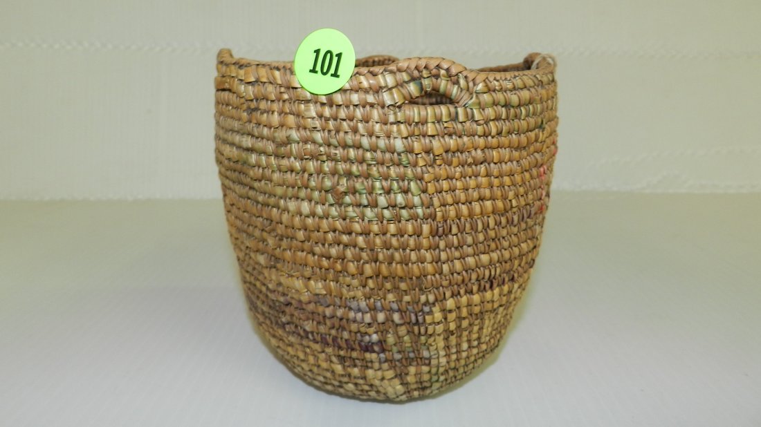 unique antique Childs Native American Klickitat hand: unique antique Childs Native American Klickitat hand woven huckleberry basket, CA 1850's-60's