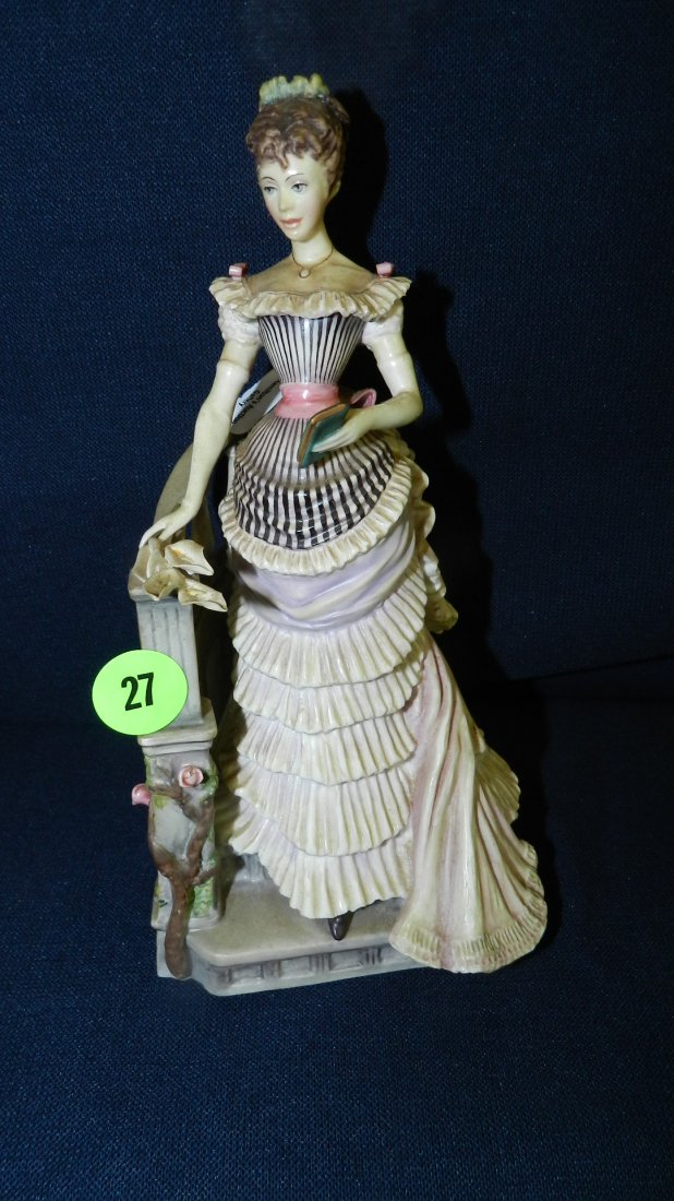 20) Porcelain figurine Royal Worcester titled "Louisa": 20) Porcelain figurine Royal Worcester titled "Louisa" COND VG, dusty-needs cleaning