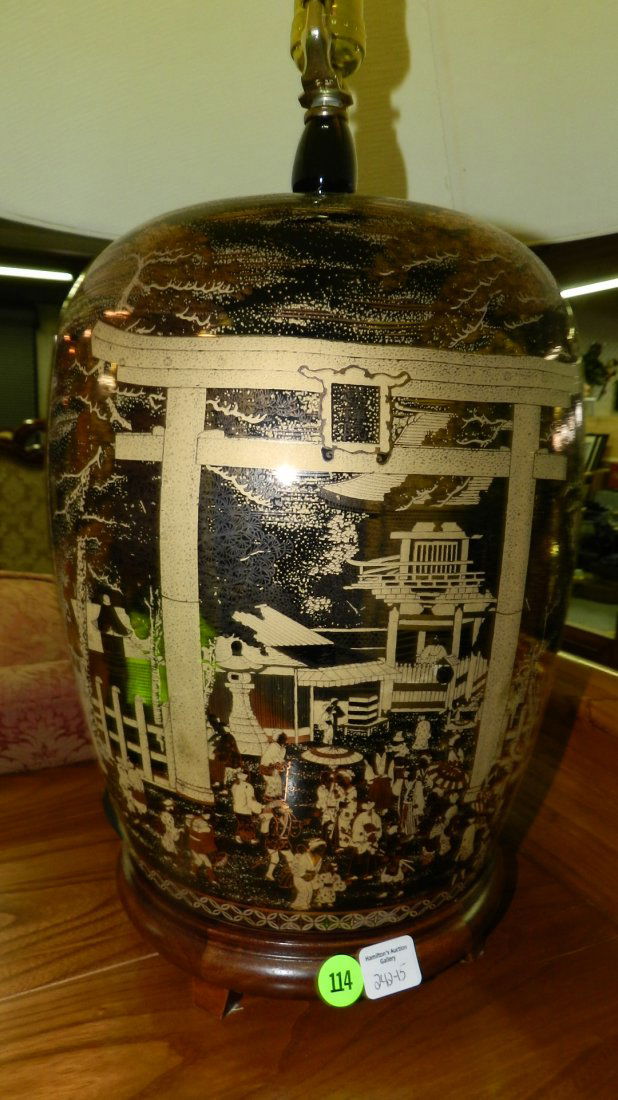 detailed hand painted Asian porcelain table lamp with: detailed hand painted Asian porcelain table lamp with village scene, comes with shade
