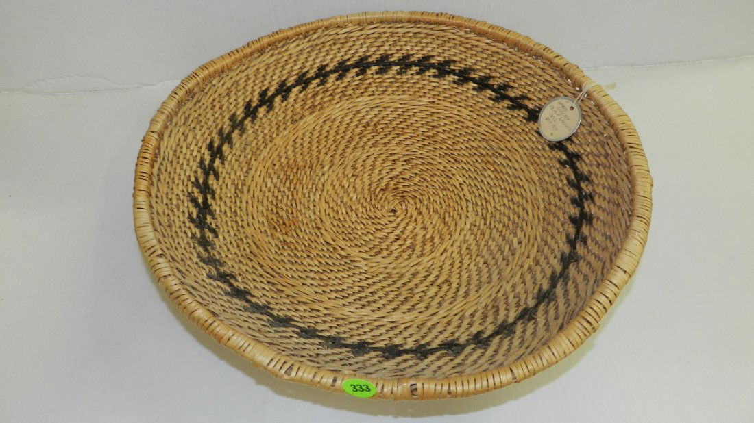 Original hand woven Native American basket by Maud: Original hand woven Native American basket by Maud Sinyala, Peach Springs, AZ. From the Hualapai tribe. The Hualapai or Walapai are a tribe of Native Americans who live in the mountains of northwester