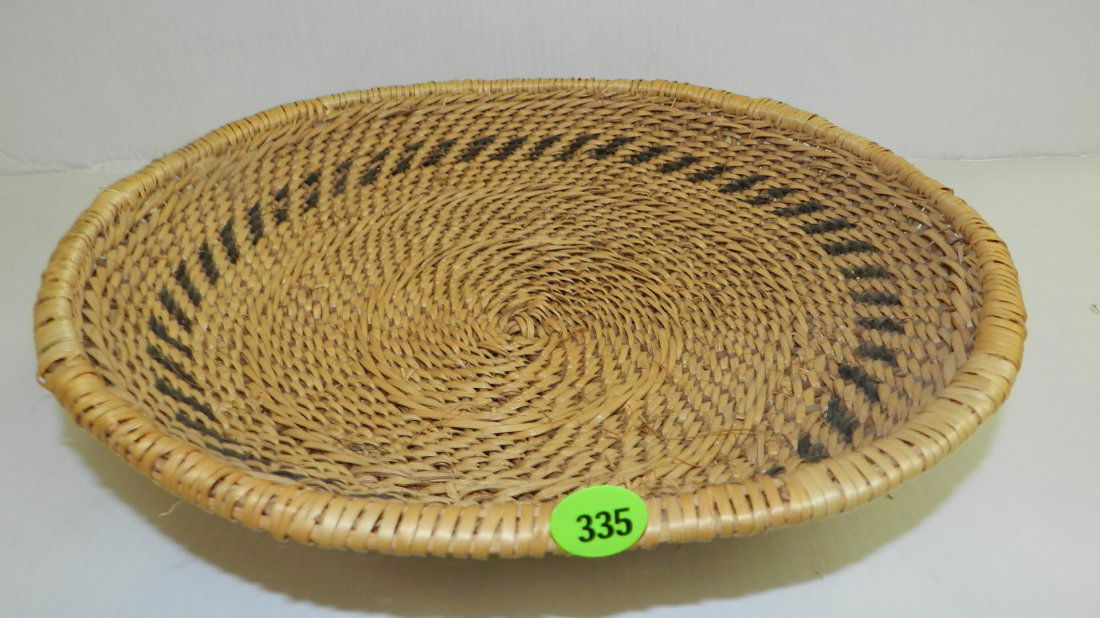 Original hand woven Native American basket by Maud: Original hand woven Native American basket by Maud Sinyala, Peach Springs, AZ. From the Hualapai tribe. COND VG