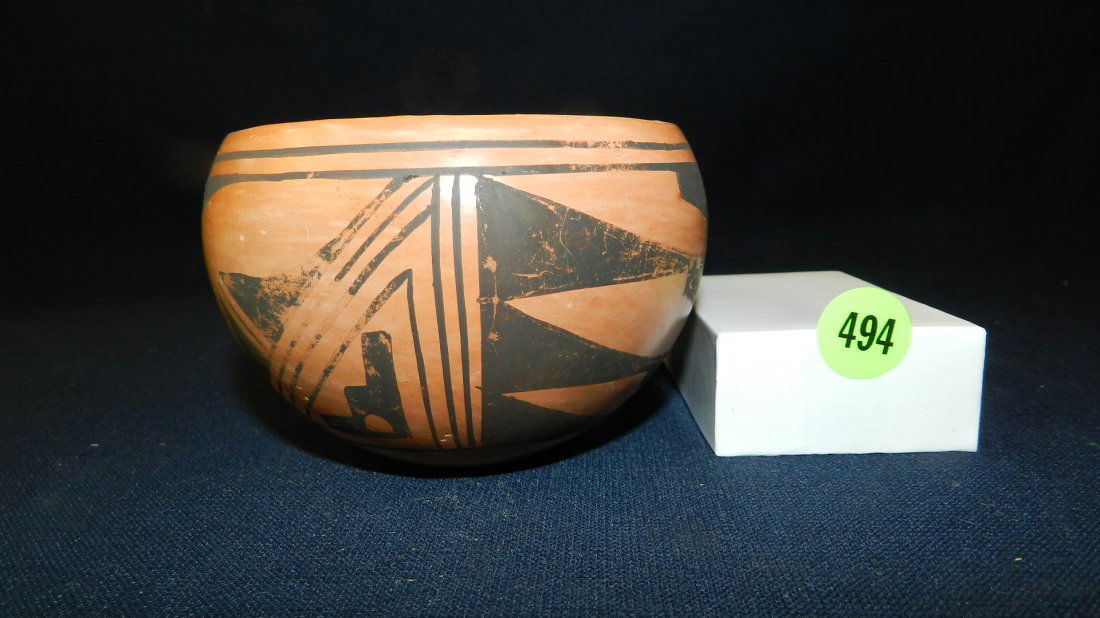 original hand painted Native American vessel, geometric: original hand painted Native American vessel, geometric design, signed, cond G-VG