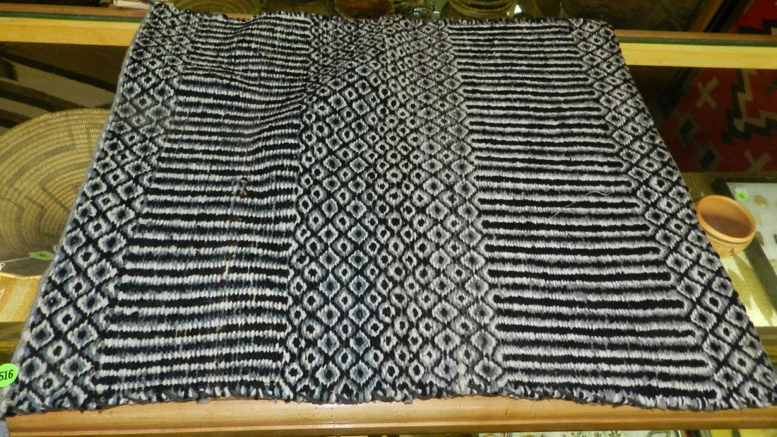 Original hand loomed Native American Navajo rug, cond: Original hand loomed Native American Navajo rug, cond G-VG