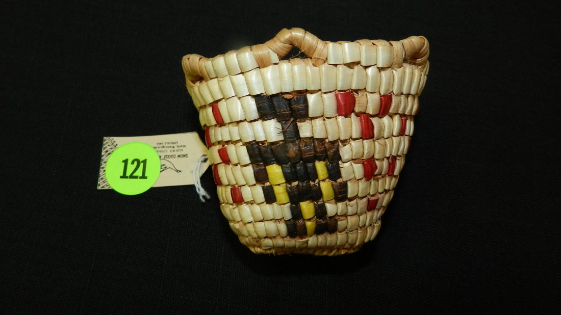 Unique, vintage, miniature hand woven Native American (1 of 5)