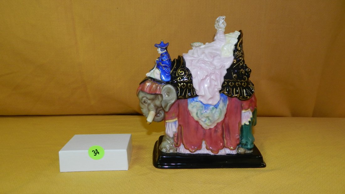 Nice Royal Doulton figurine Princess Badoura HN4179 (1 of 6)