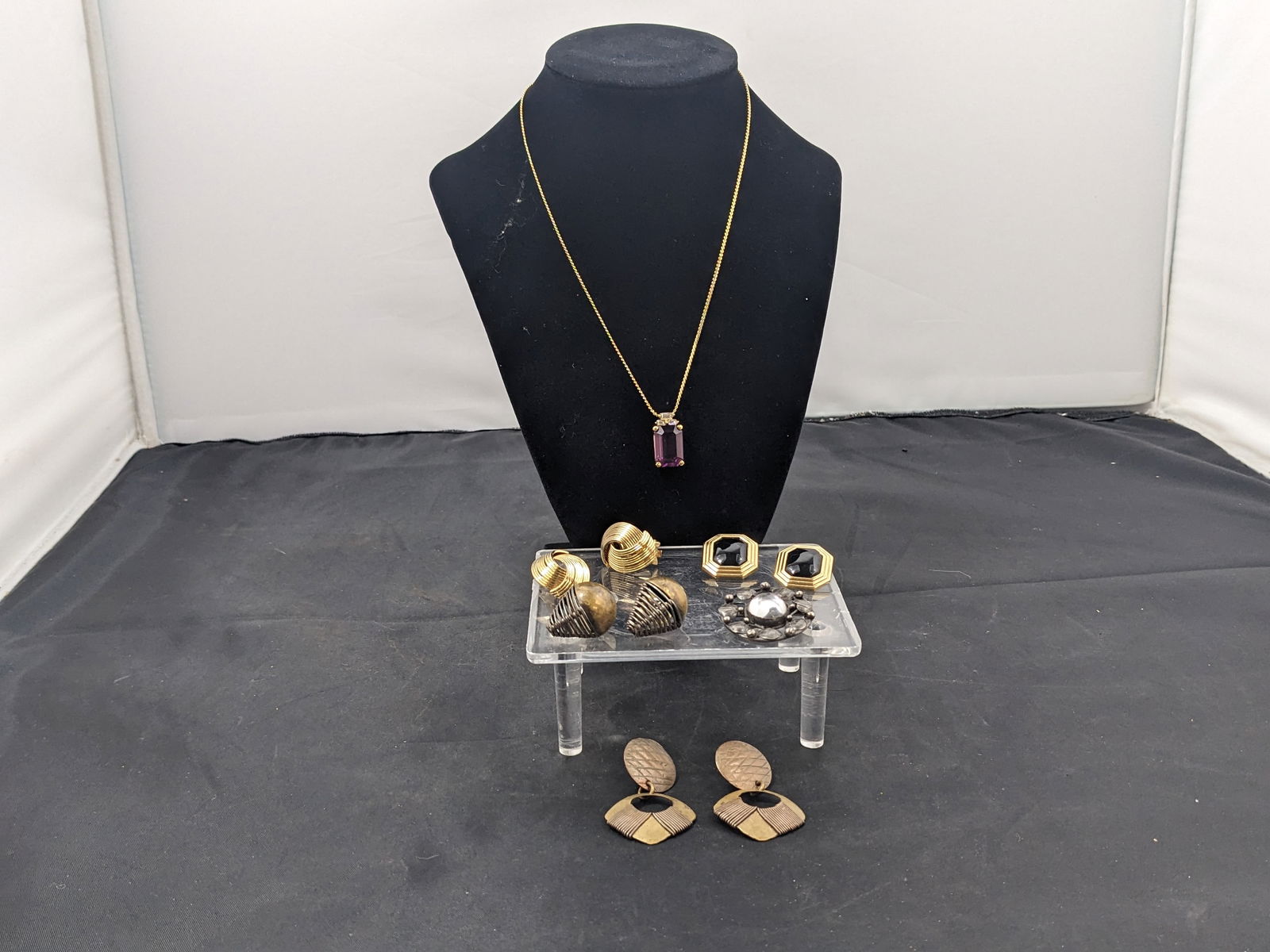 Costume jewelry (1 of 14)