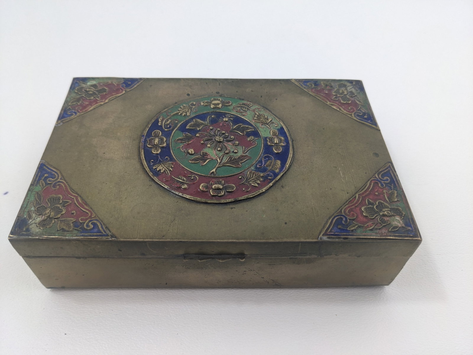 Brass and Enamel Chinese cigarette box: Brass and enamel cigarette box stamped china on the bottom. 5.25x3.5x1.5