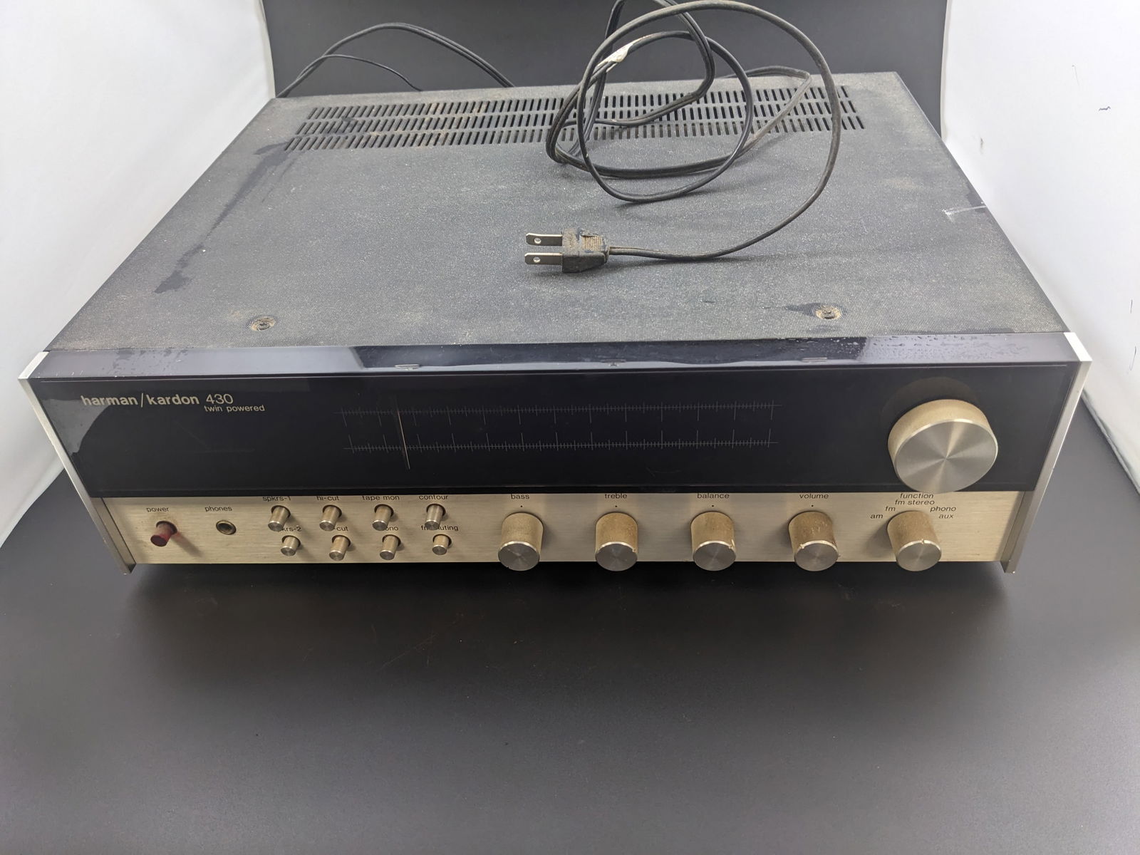 Harmon Kardon Model 430 Receiver (1 of 4)