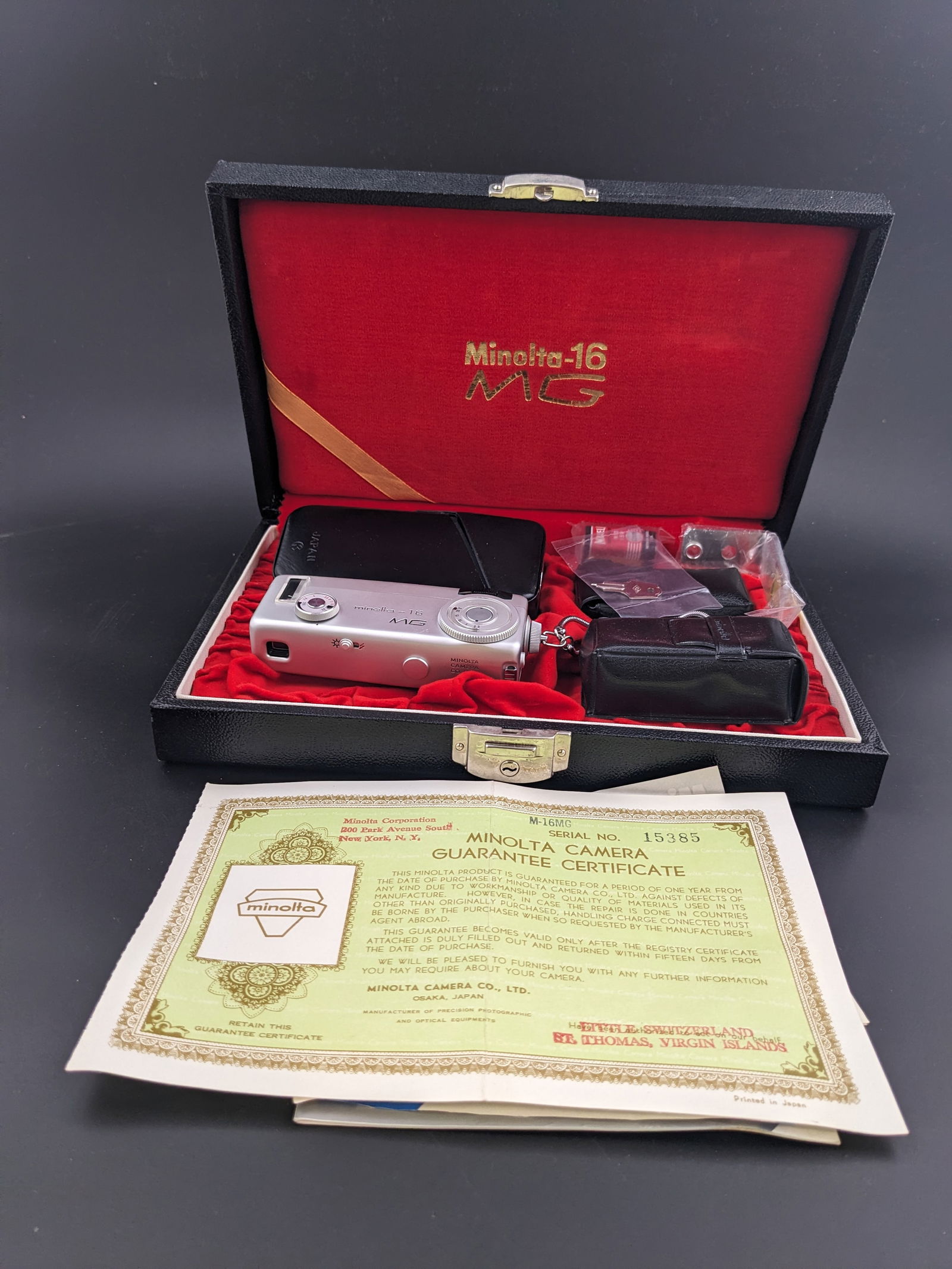 Minolta -16 MG Spy Camera with box and papers (1 of 15)