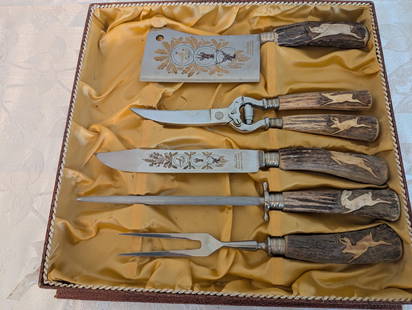 Solingen Klaus Tragbar 5-piece carving set with hartshorn handles.: Solingen Klaus Tragbar 5-piece carving set with hartshorn handles, with box.