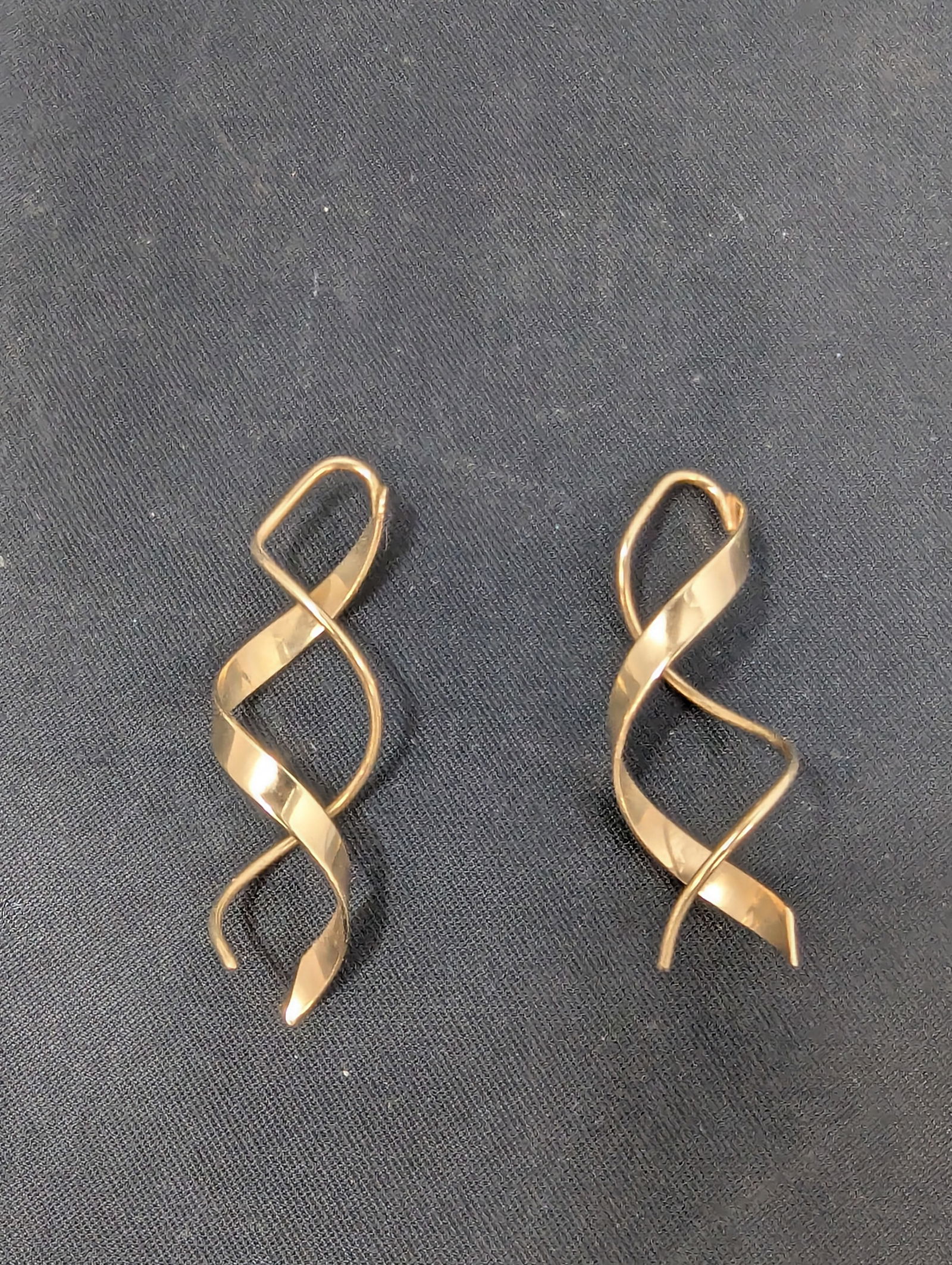 One Pair 14K earrings, unmarked tested on outside  2.9 g (1 of 2)