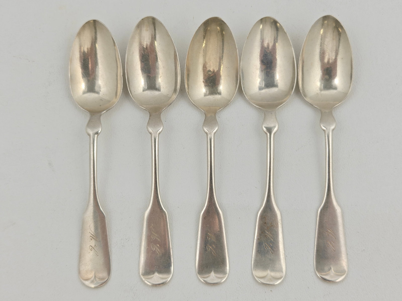 5 Monogramed Sterling Spoons 124g: 5 Monogramed Sterling Spoons 124 g