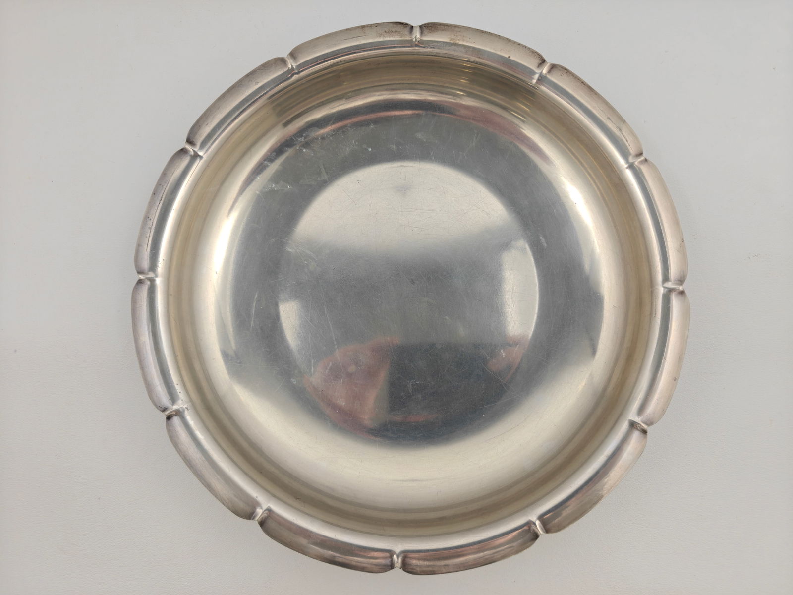 Sterling Silver Scalloped Rim Dish, 593 Grams (1 of 4)