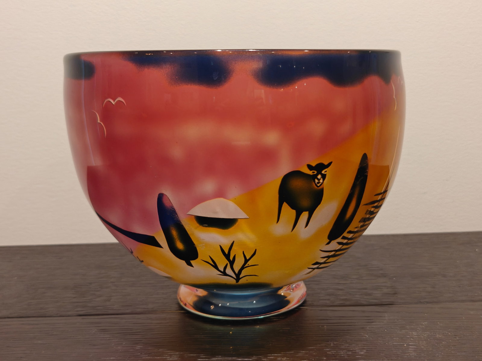 Swedish Art Glass Bowl, “Hetalåga” Series (1998), Jens Eltorp & Anneli Jonsson: A vibrant Swedish art glass bowl from the Hetalåga (“Hot Flame”) series, created in 1998. Signed by designers Jens Eltorp and Anneli Jonsson, with engraved edition details on the base. A stri