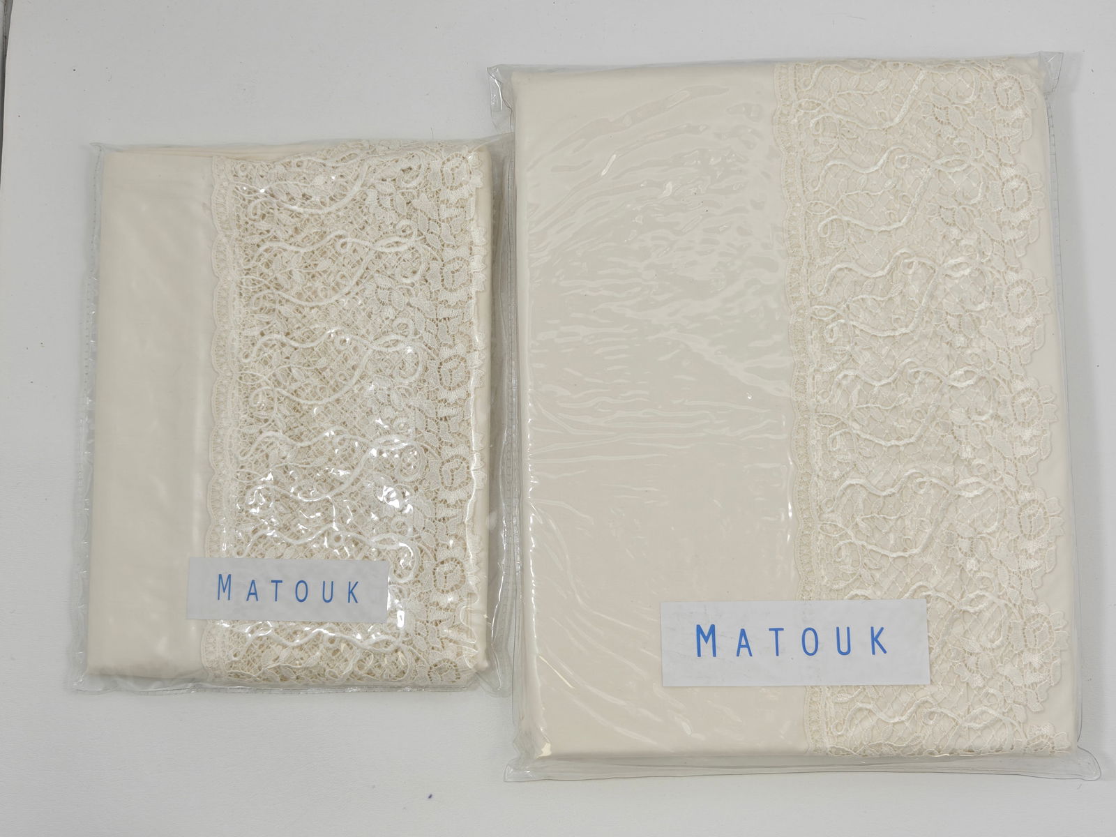 Matouk Callista Style #011 Queen Flat Sheet and Standard Pillowcases Set Ivory Cotton Lace Trim (1 of 5)