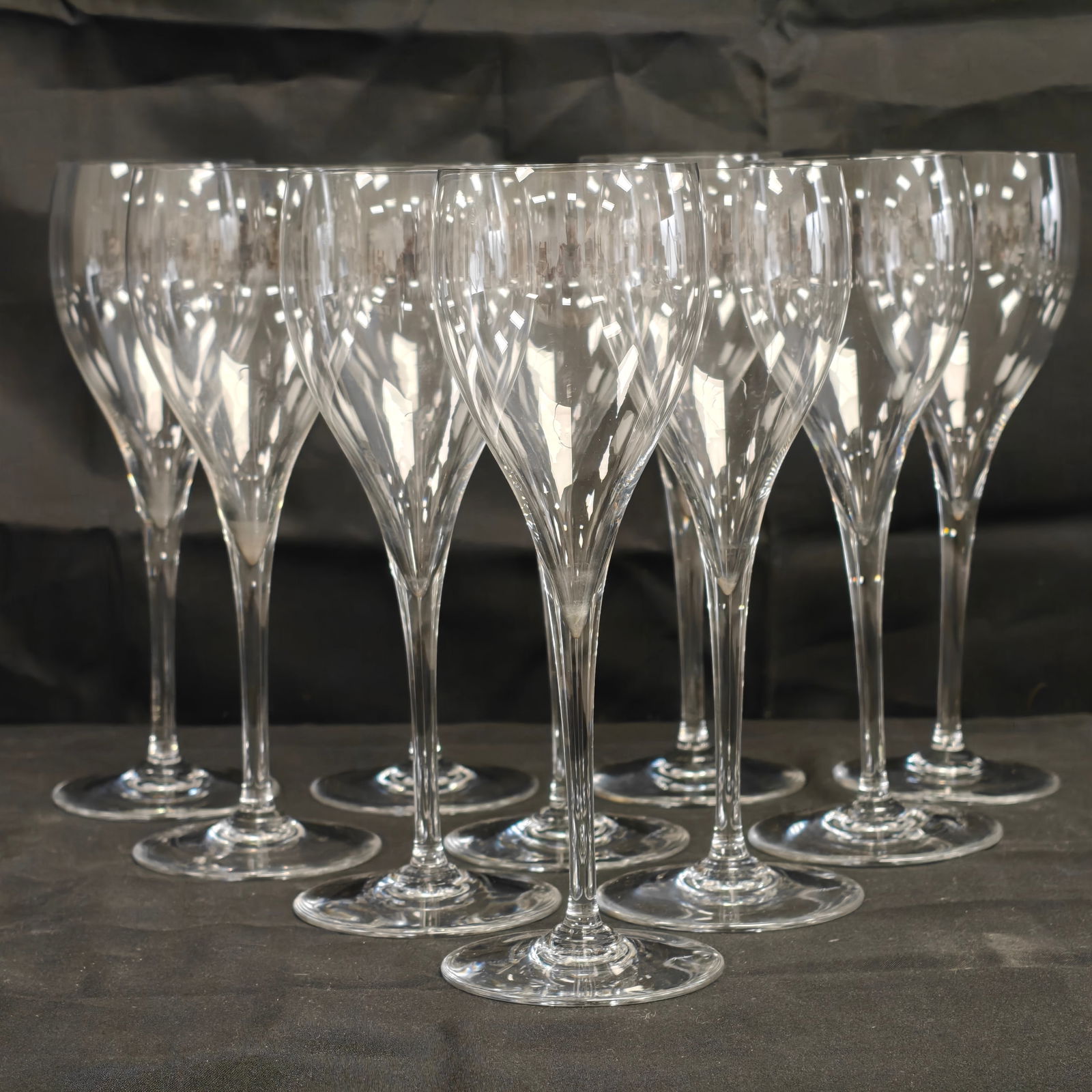 Set of 10 Baccarat Crystal St. Remy Wine Glasses Signed France: Elegant set of 10 Baccarat crystal wine glasses in the St. Remy pattern, each acid-etched "Baccarat France" on the base. Each stem measures approximately 7 5/8 inches tall and holds 6 oz. Classic tuli
