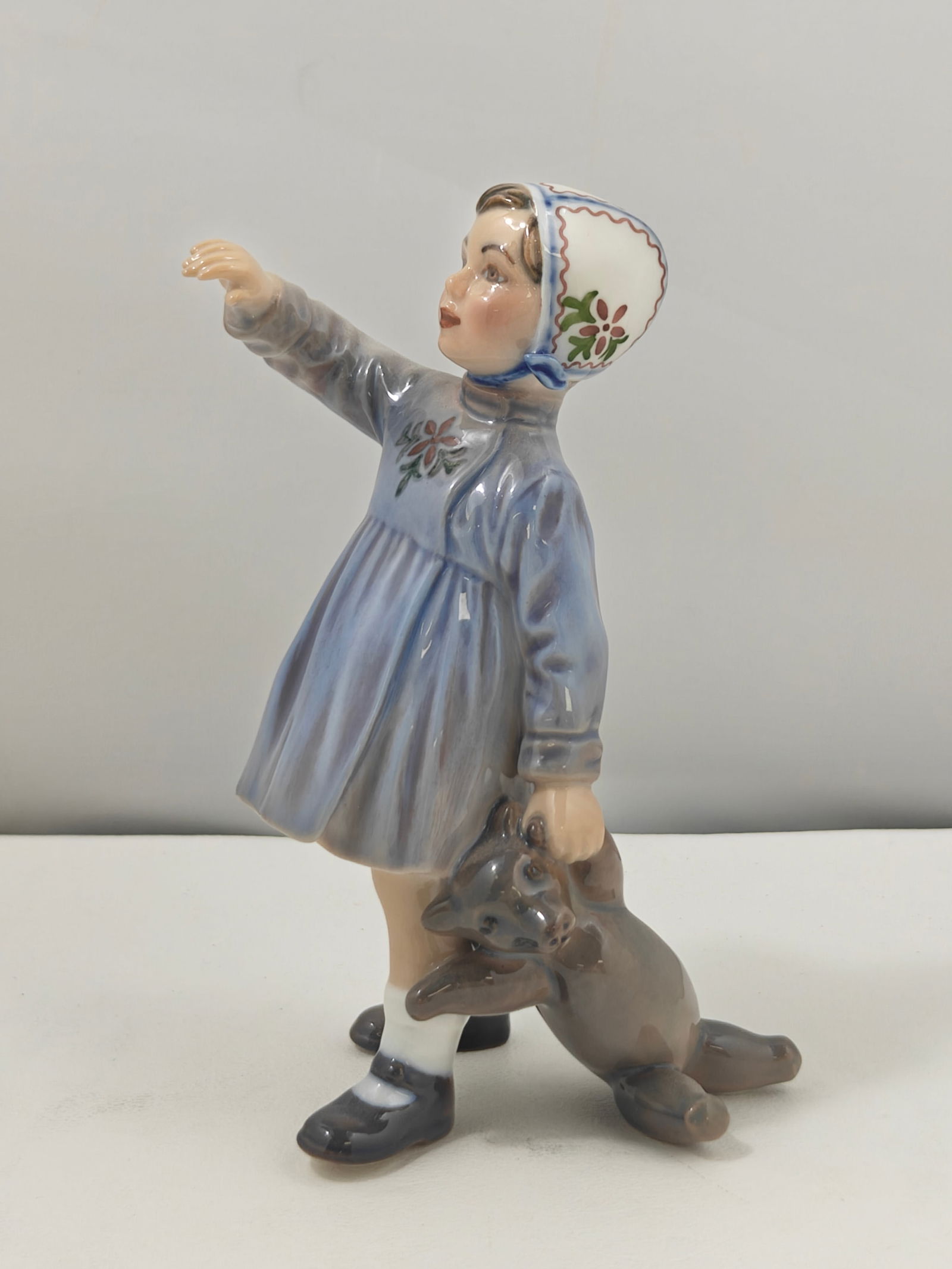 Dahl Jensen Porcelain Figurine "Girl with Teddy Bear" No. 1152 (1 of 5)