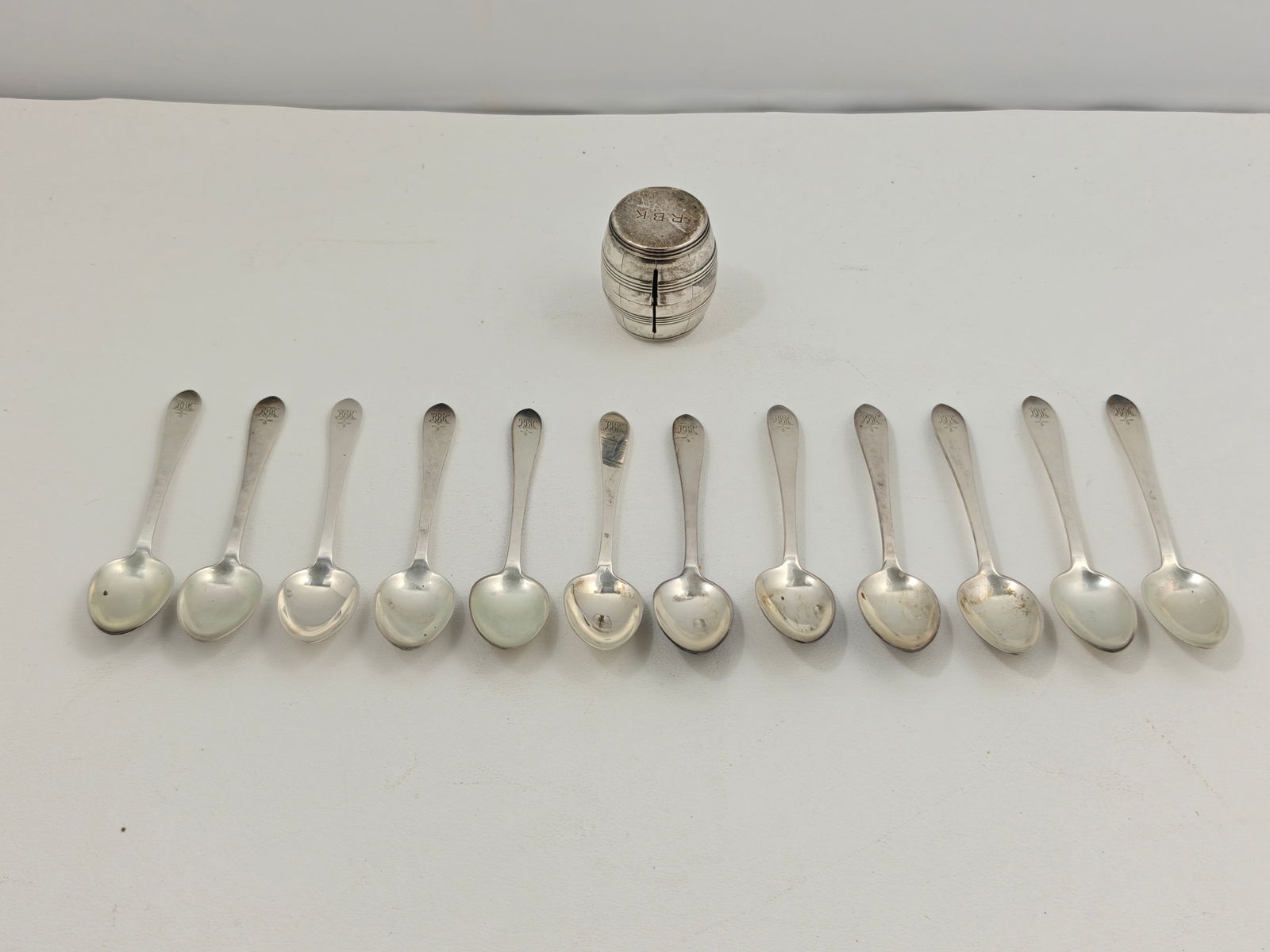 Tiffany & Co. Sterling Stamp Dispenser & 12 Spoons — 243g (1 of 6)