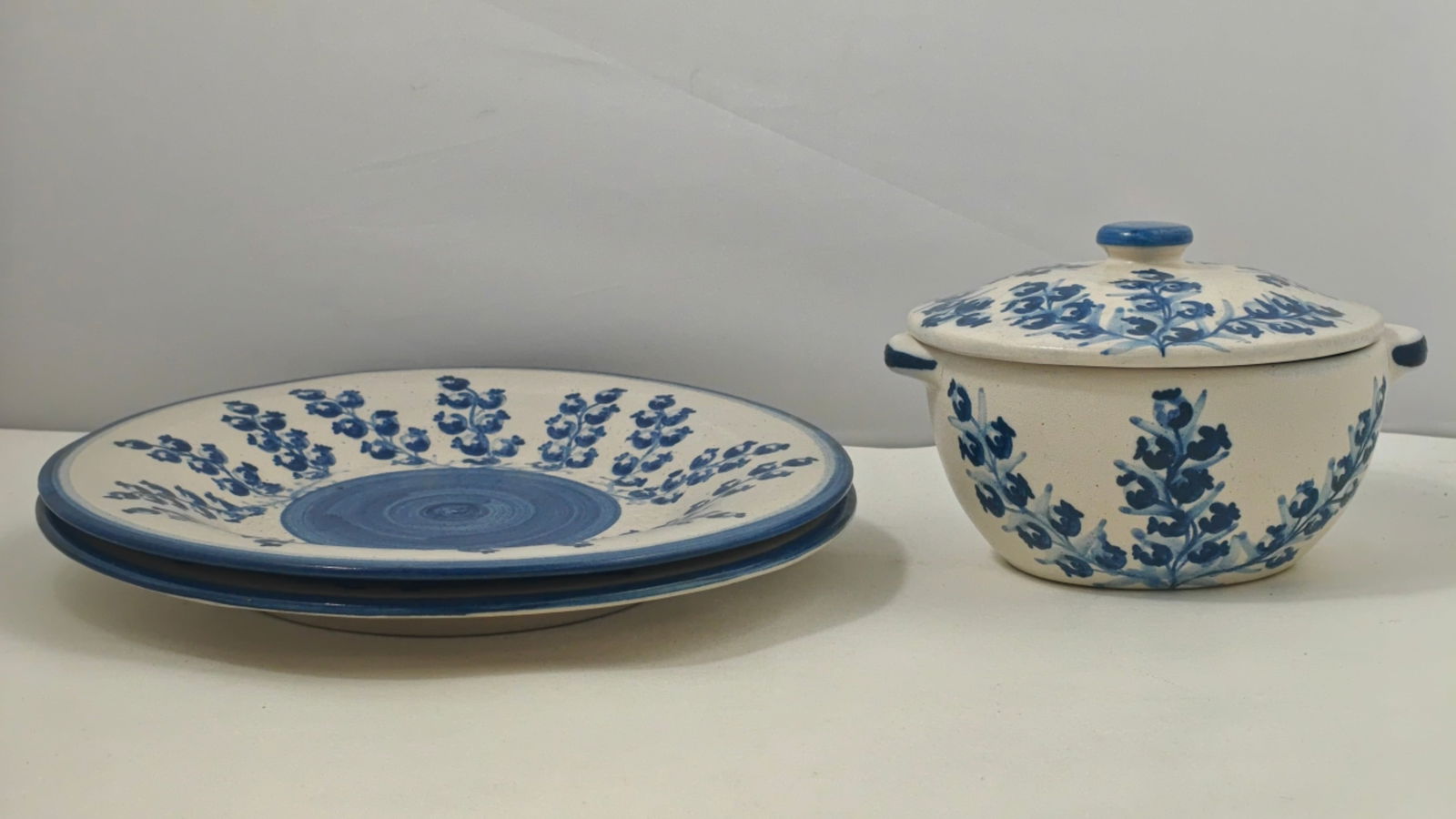 Pair of Dorchester Blueberry Dinner Plates and Covered Bowl (1 of 11)