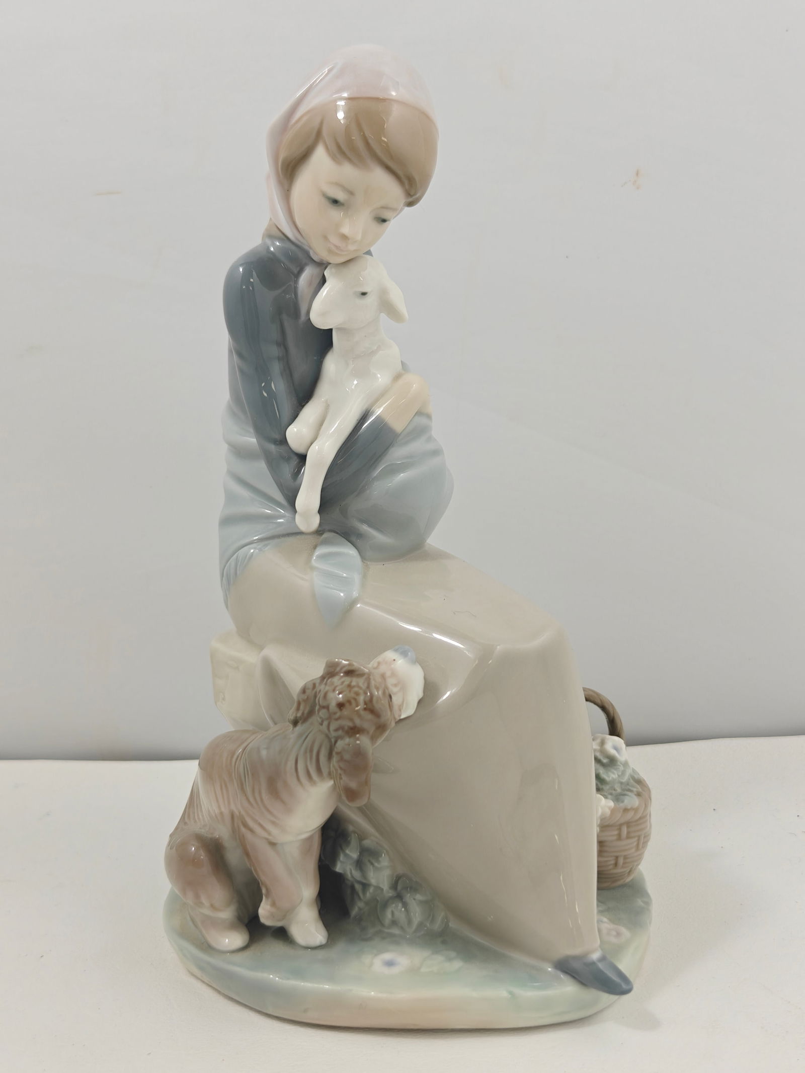 Lladro “Jealousy?? #1278 Porcelain Figurine (1 of 5)
