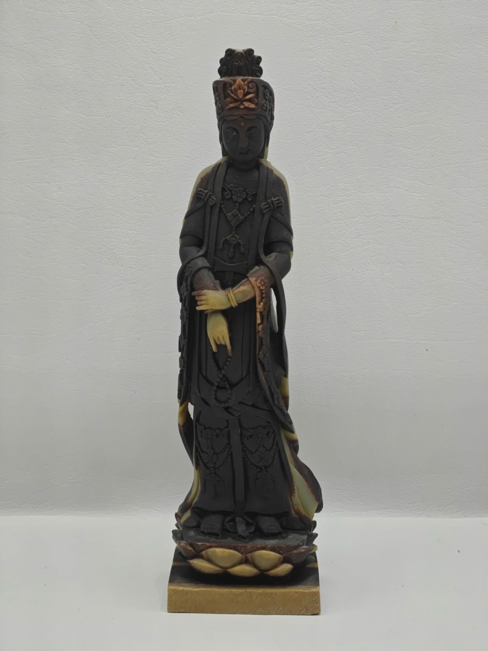 Purple Robe Jade Guanyin Statue Carved Chinese Figure 11" Tall: Beautiful carved Chinese Guanyin figure made from purple robe jade, a banded natural stone known for its contrast of light and dark tones. The figure depicts the Buddhist goddess of compassion standin