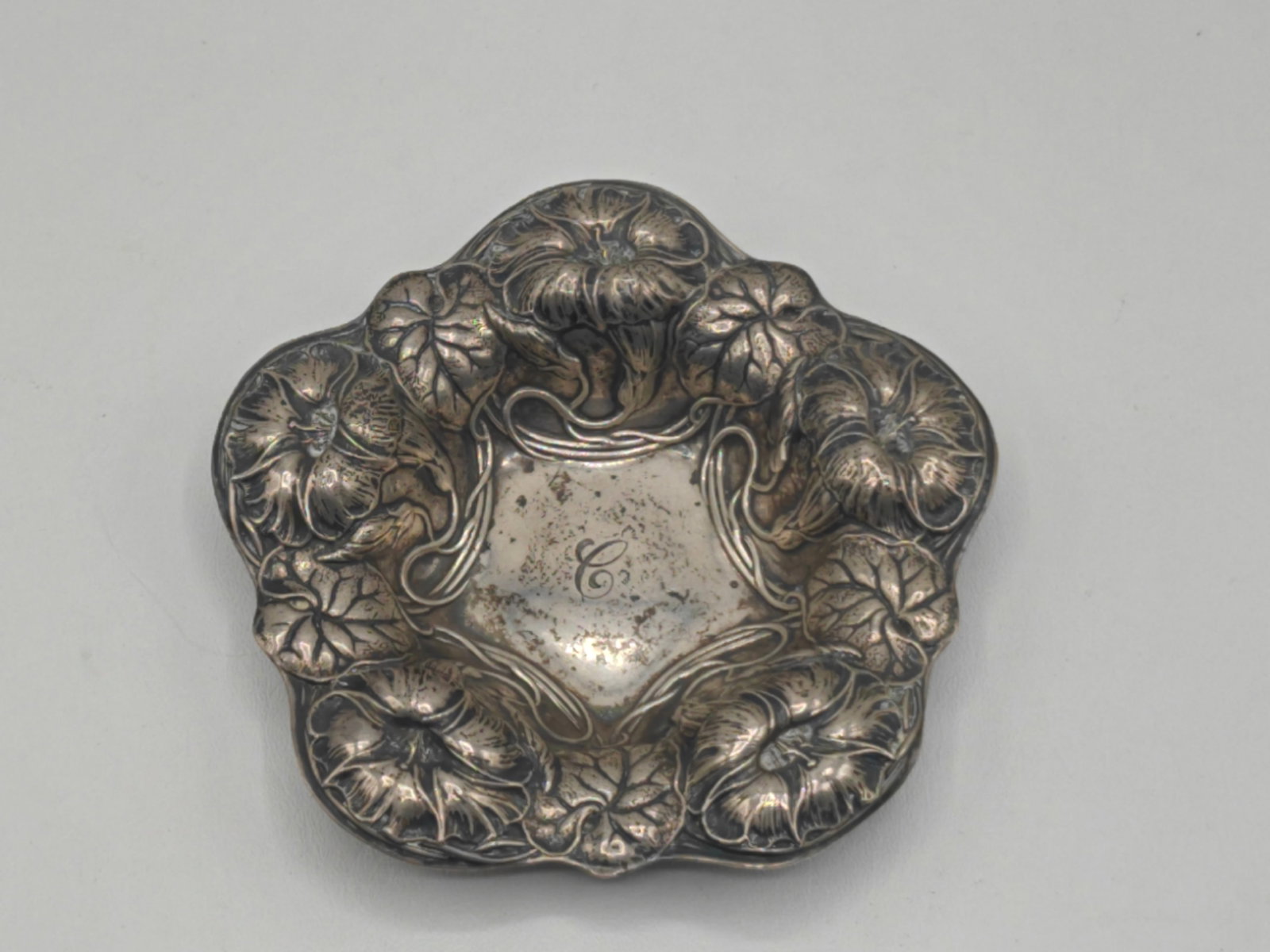 R. Wallace & Sons Art Nouveau Repousse Sterling Silver Morning Glory Dish (1 of 4)