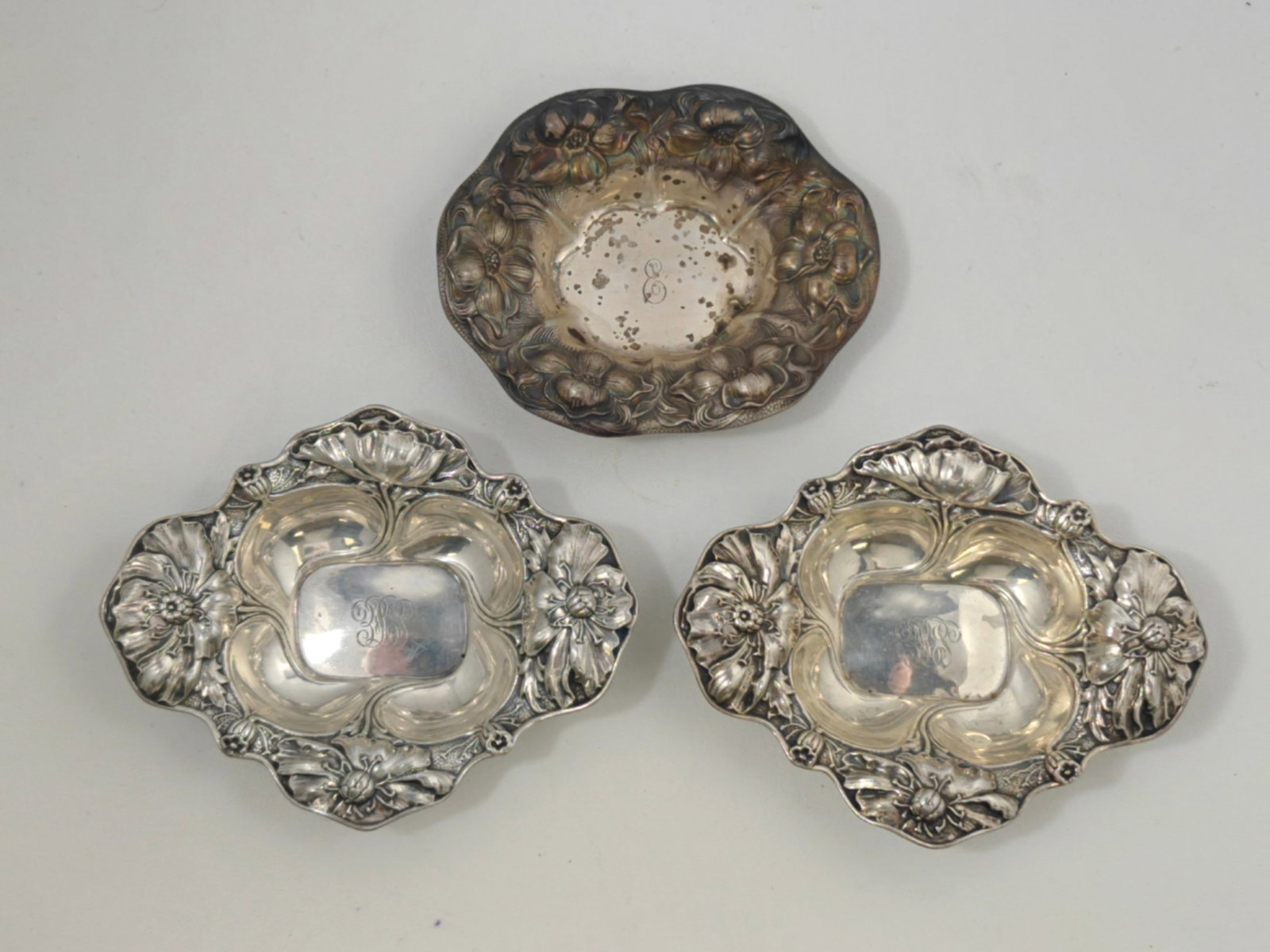Three Sterling Silver Floral Repousse Dishes Alvin & Kerr 274.10g (1 of 7)