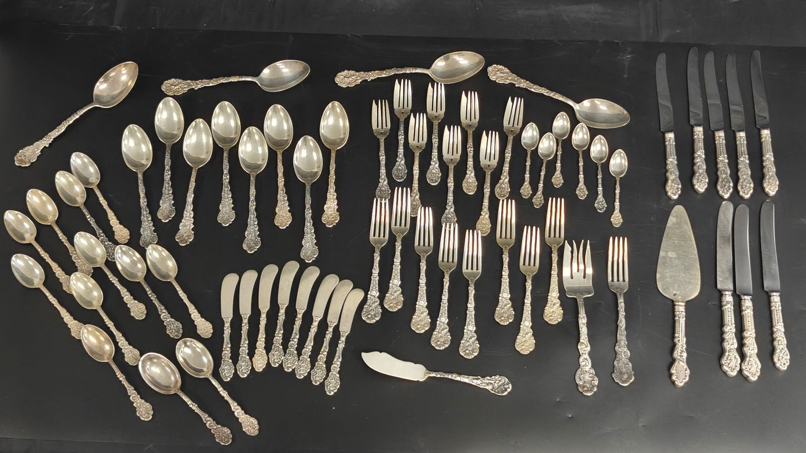 Gorham Versailles Sterling Silver Flatware Service 2340 g (1 of 5)