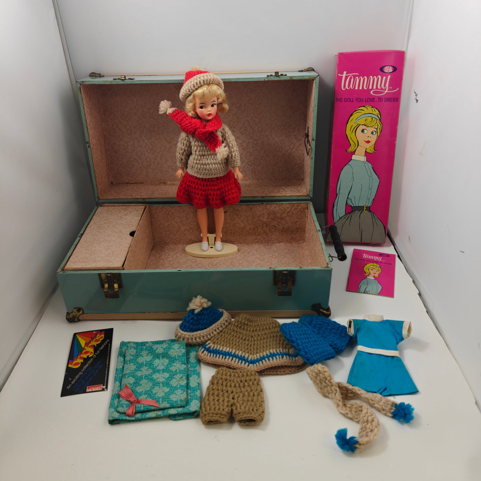 Vintage Ideal Tammy Doll No. 9000-1 with Box, Wardrobe Trunk & Clothing (1 of 7)