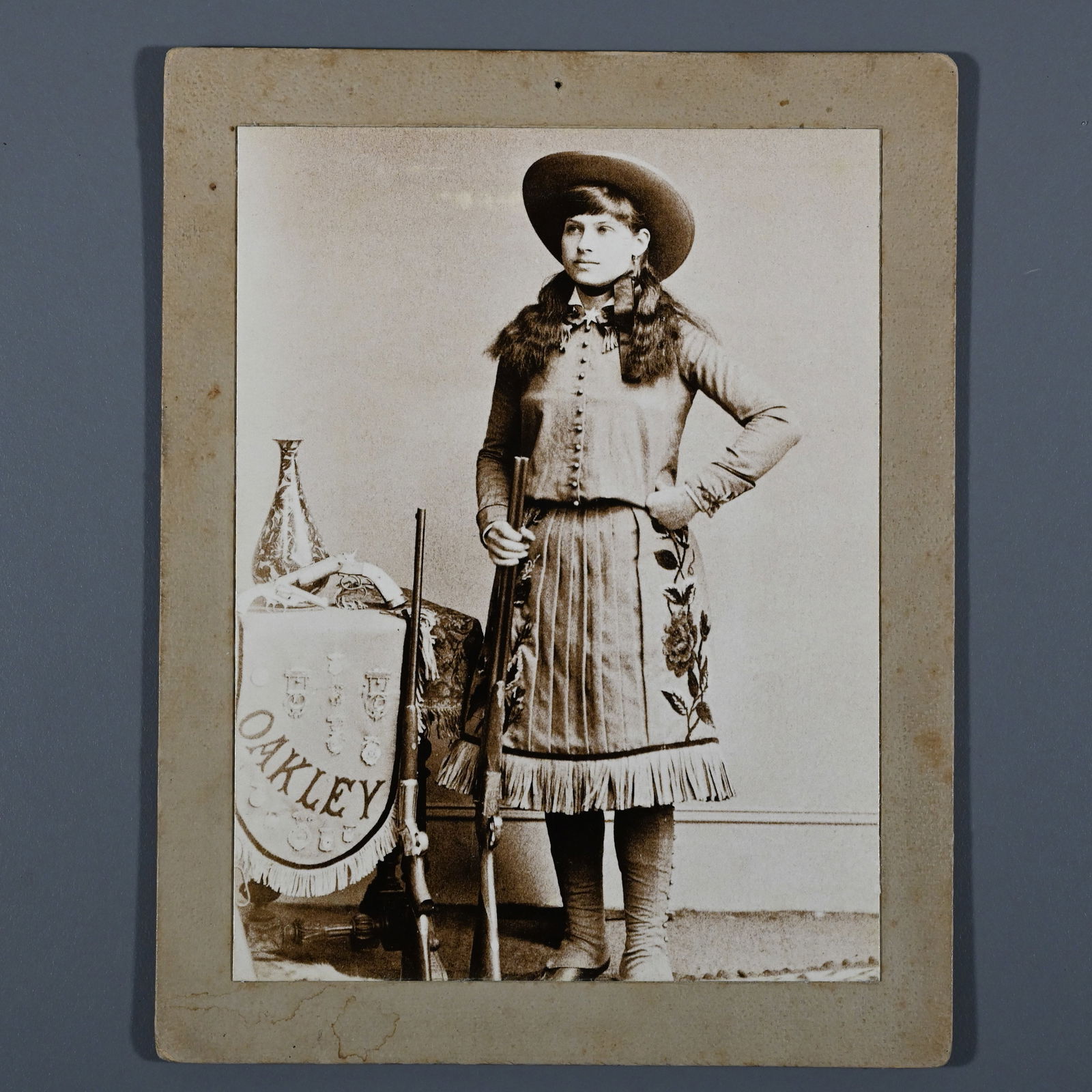 Annie Oakley Cabinet Photo - CDV (1 of 3)